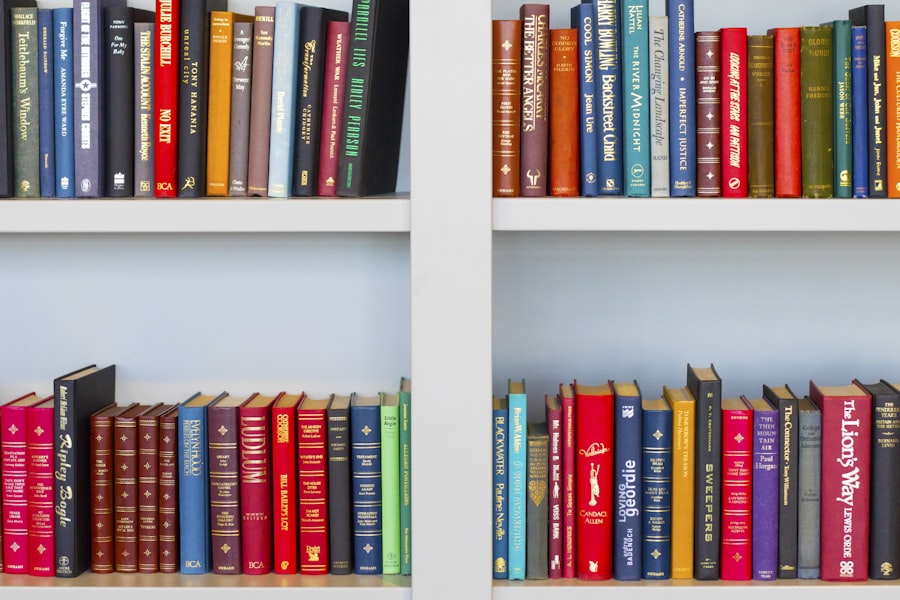 Livres dans une bibliothèque de loge